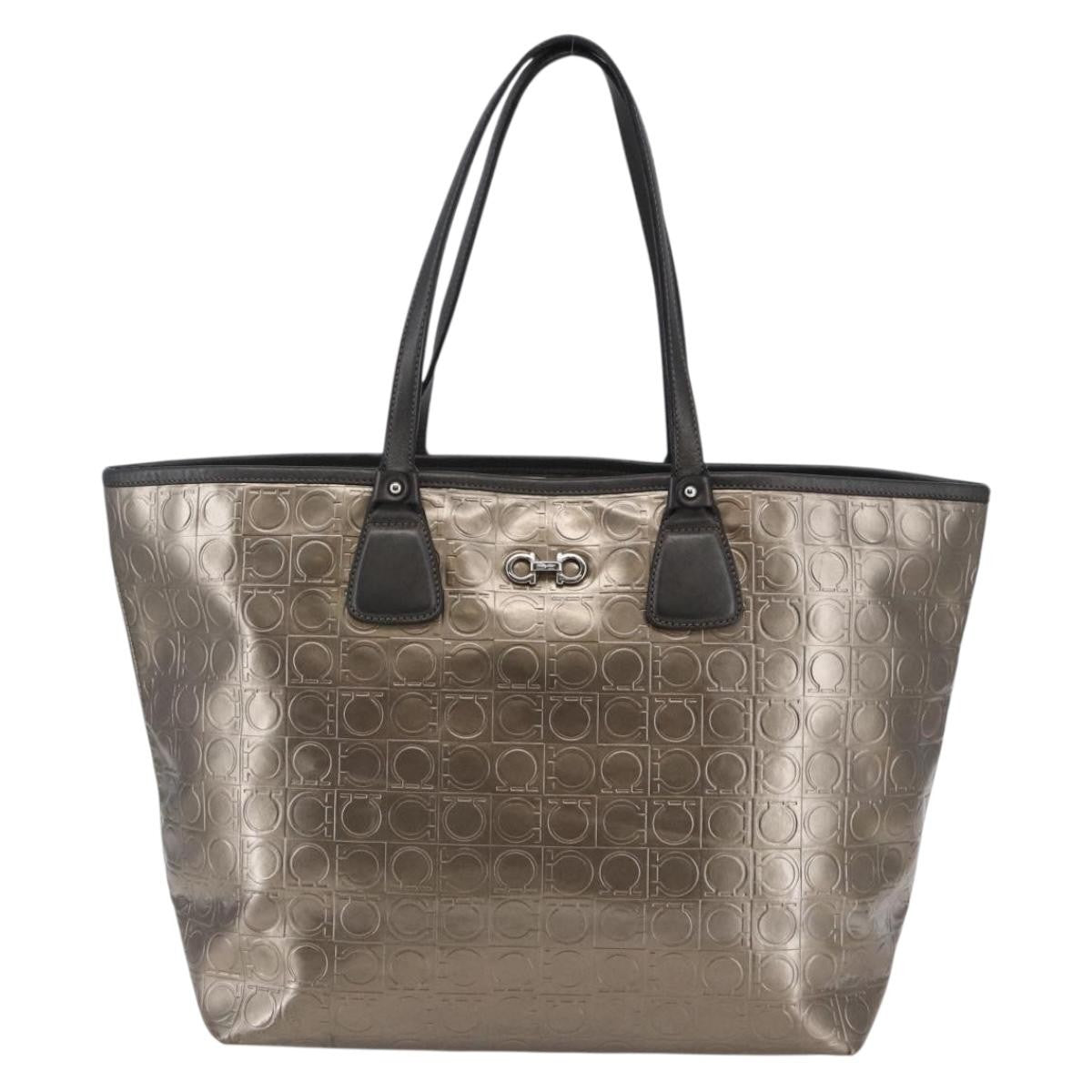 Salvatore Ferragamo Gancini Tote Patent leather, GOLD, PATENT_LEATHER, Tote bag