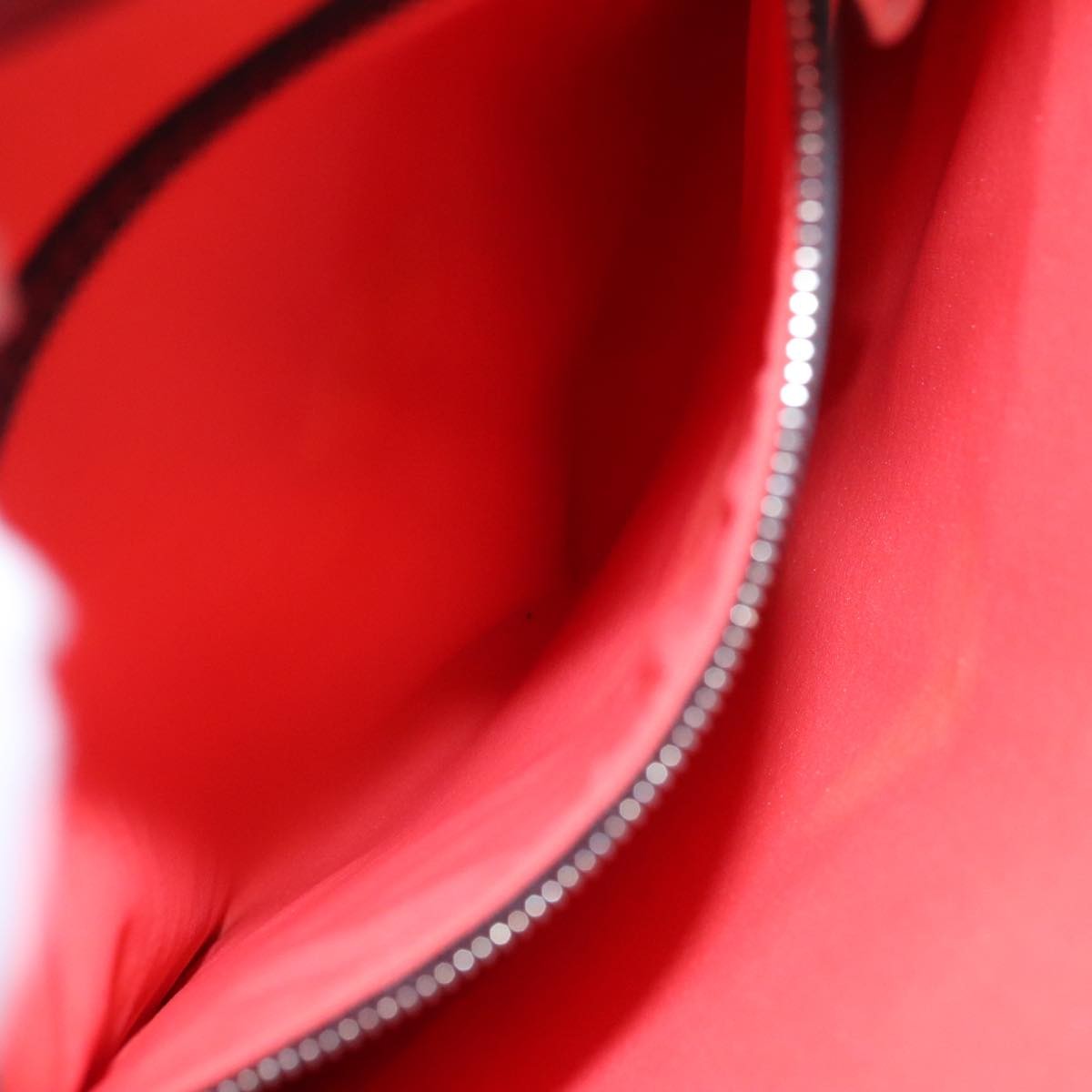 Louis Vuitton Epi Stretch Silver Fizz handbag Epi Stretch, BLACK, LEATHER, Handbag