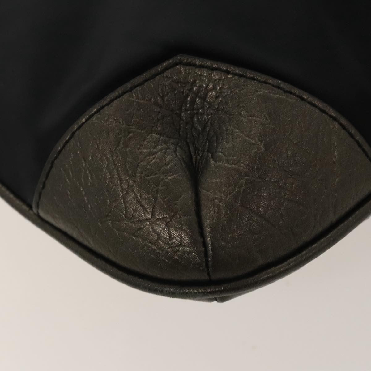 Burberry Zip Top Messenger Nylon, BLACK, NYLON, Shoulder bag