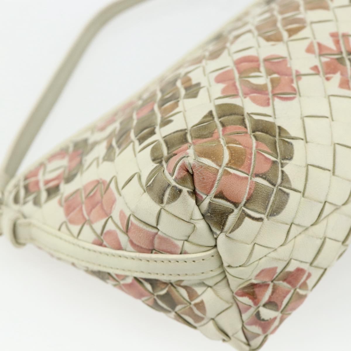 Bottega Veneta Intrecciato Clutch bag Leather, White, Leather, Clutch