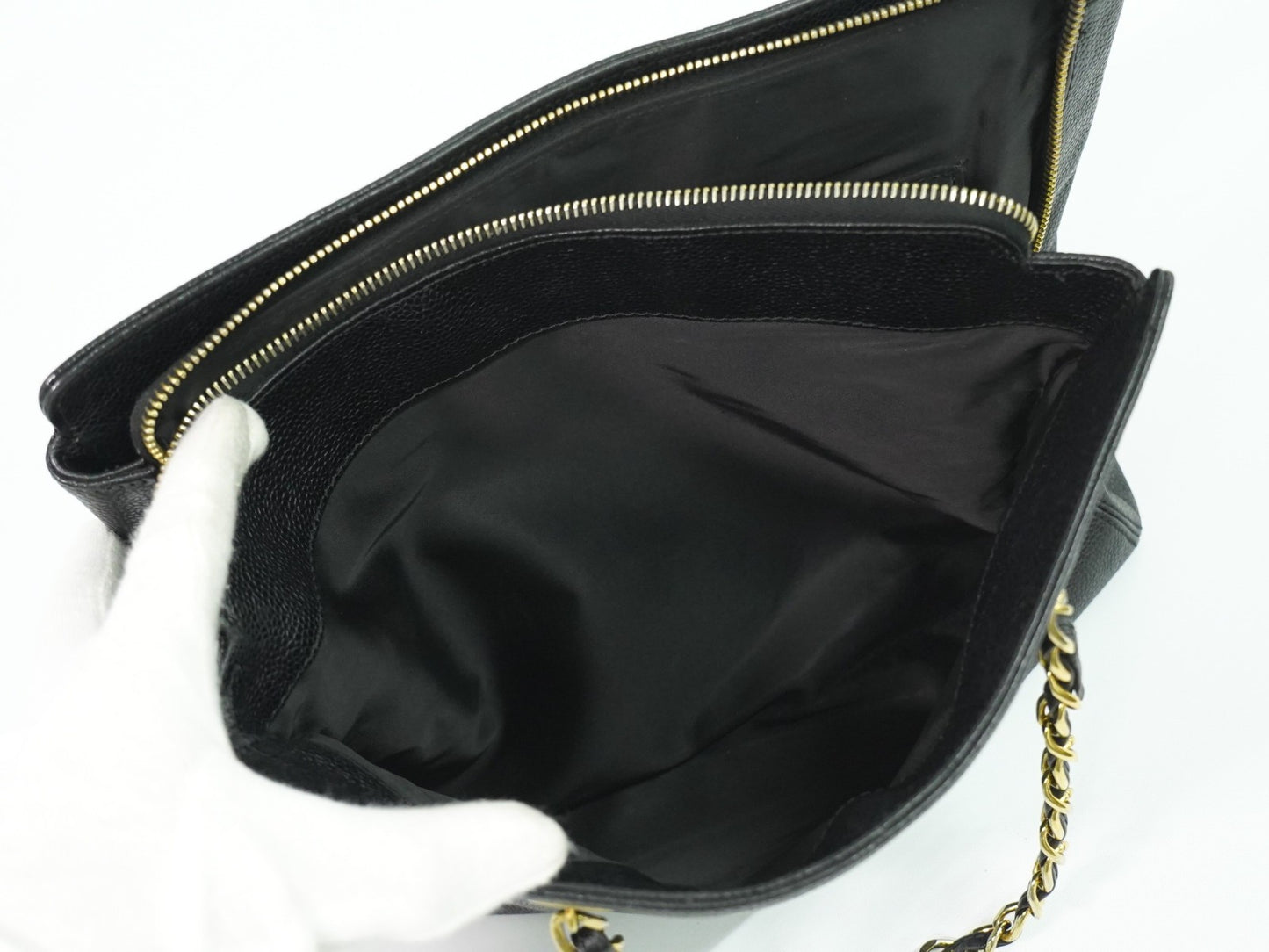 Chanel Vintage Logo Chain Tote Caviar, BLACK, LEATHER, Tote bag