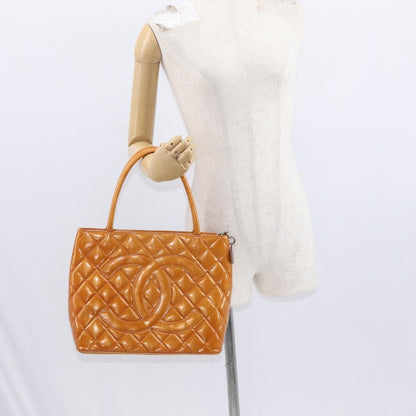 Chanel Medallion Tote Quilted Patent, BEIGE, PATENT_LEATHER, Tote bag