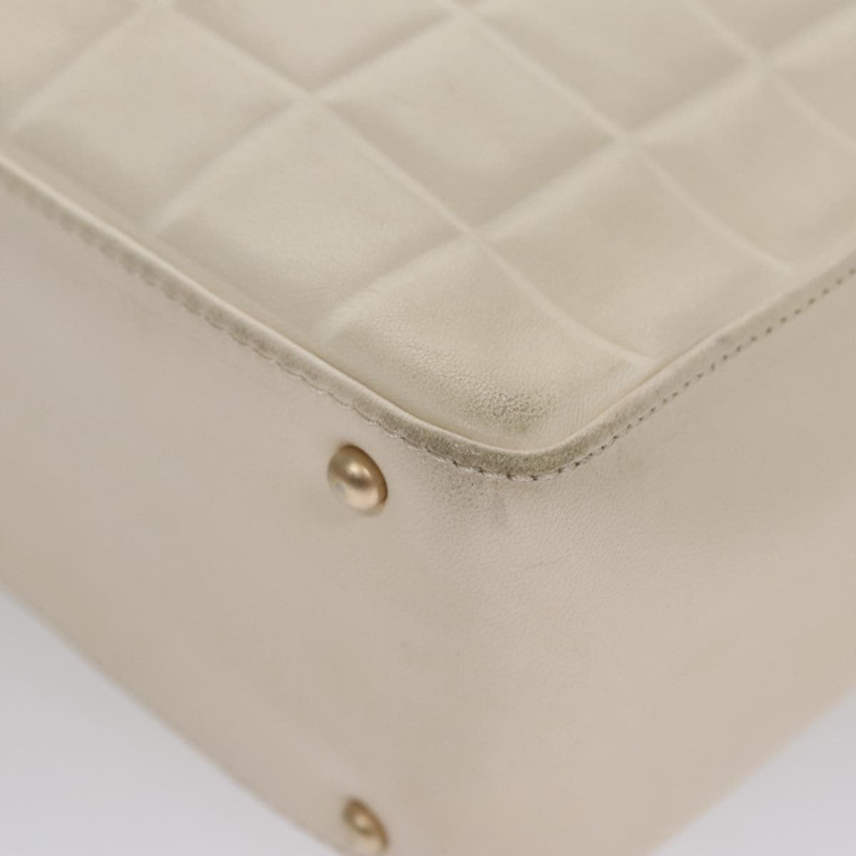 Chanel Chocolate Bar CC Shoulder Bag Quilted Leather, WHITE, LEATHER, Shoulder bag