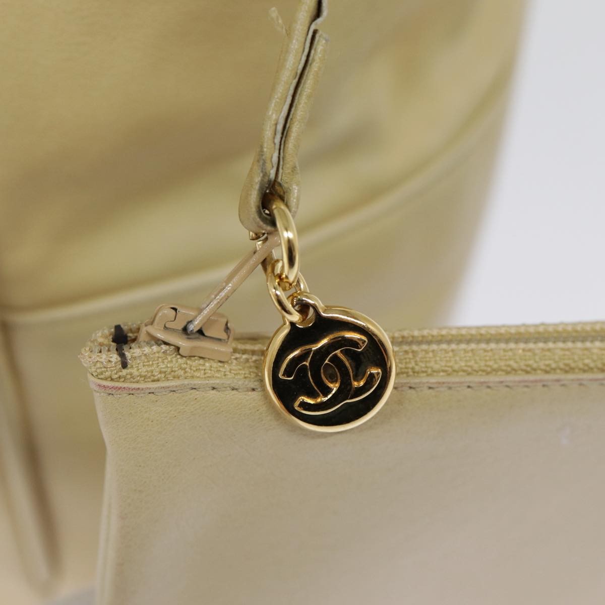 Chanel Vintage CC Drawstring Bucket Bag Lambskin, BEIGE, LEATHER, Shoulder bag