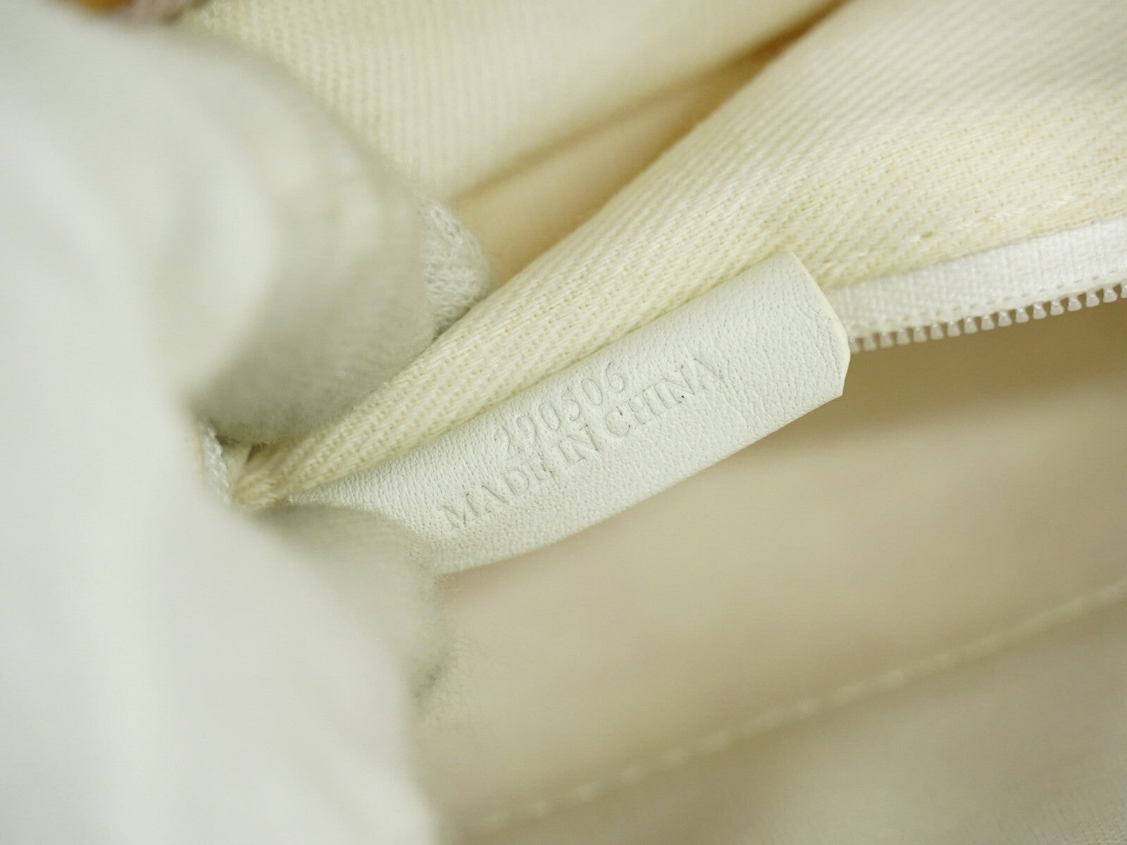 Loewe Anagram Shoulder Bag Canvas, PINK, CANVAS, Crossbody bag