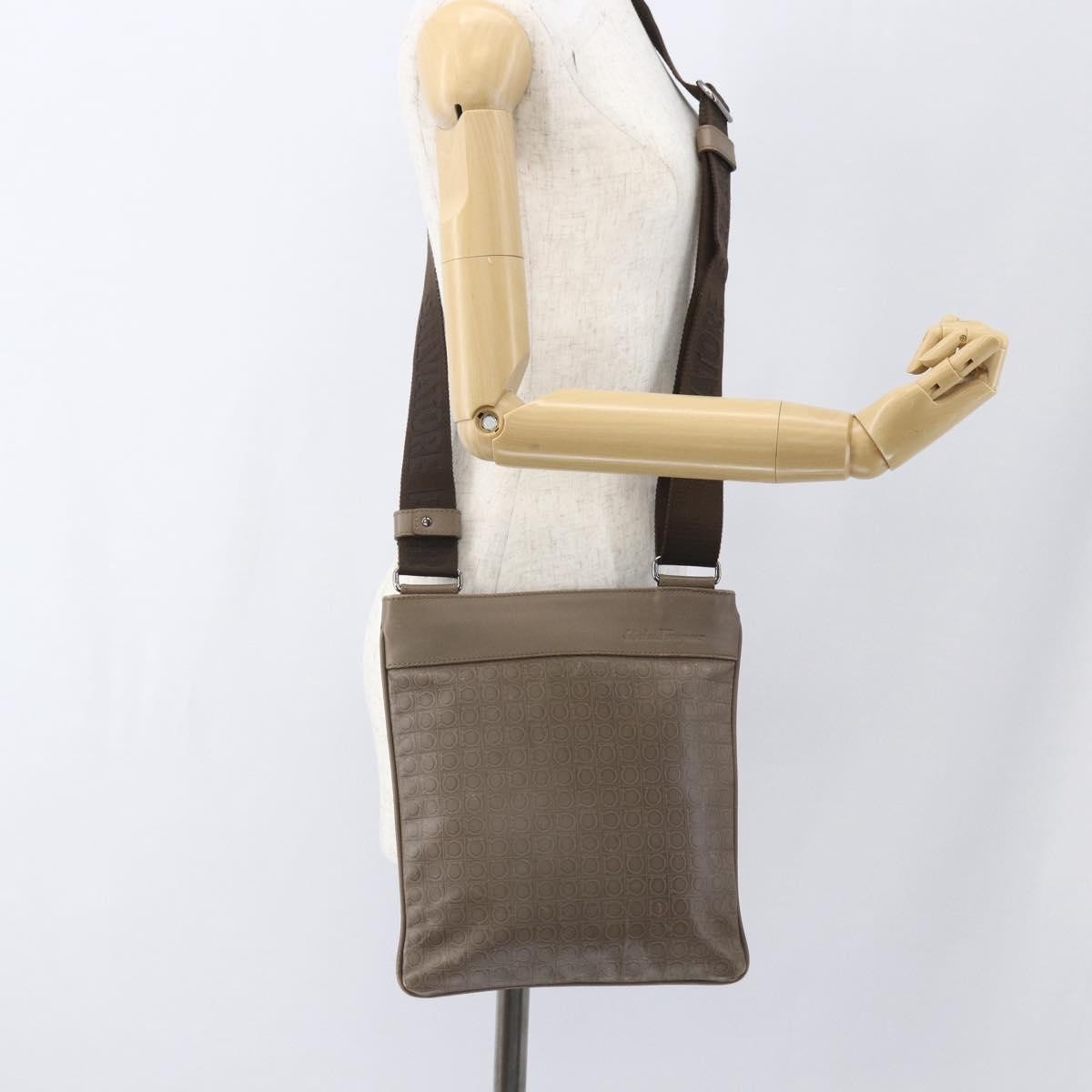 Salvatore Ferragamo Gancini Shoulder Bag Leather, BEIGE, LEATHER, Shoulder bag