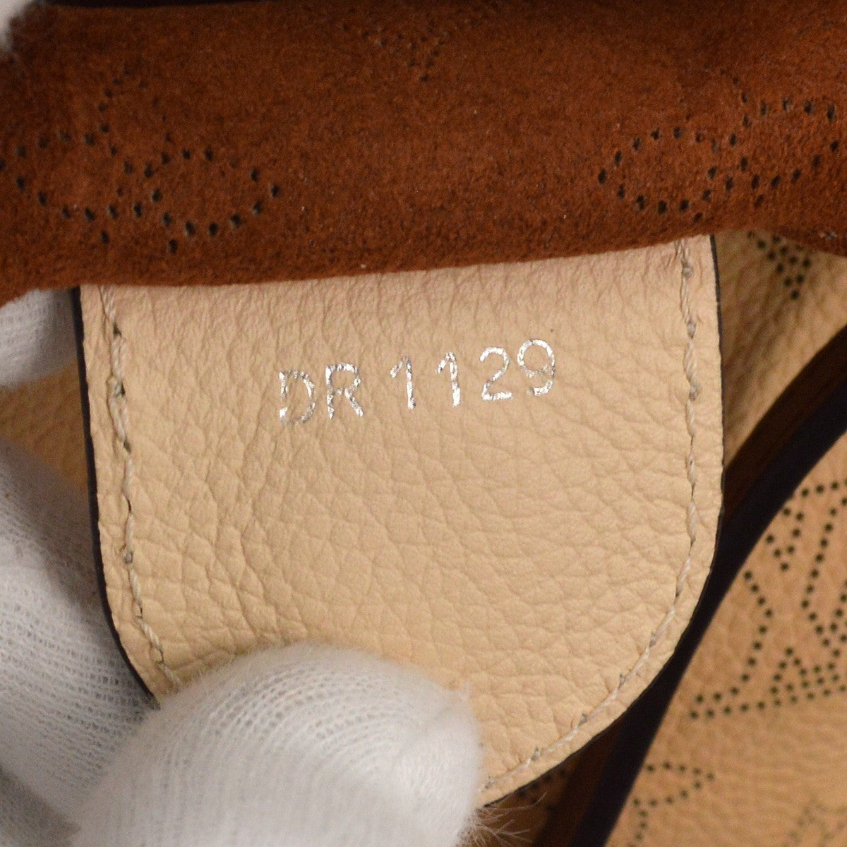 Louis Vuitton Hina Handbag Mahina Leather, BEIGE, LEATHER, Tote bag