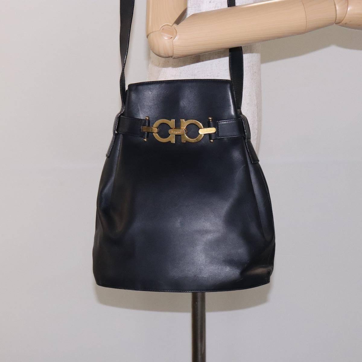 Salvatore Ferragamo Gancini Shoulder Bag Leather, BLACK, LEATHER, Shoulder bag