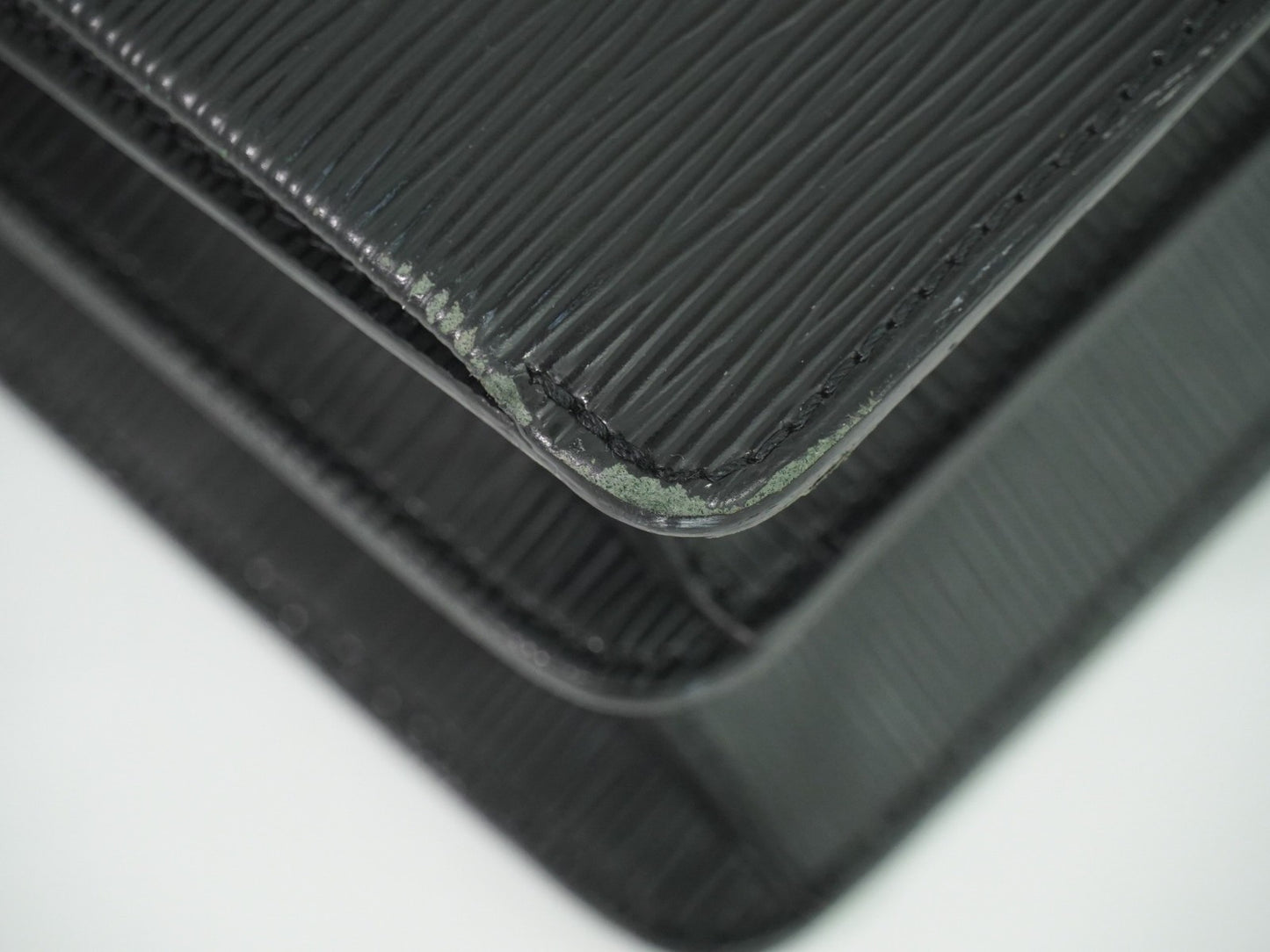 Louis Vuitton Neo Robusto 2 Briefcase Taiga Leather, BLACK, LEATHER, Briefcase