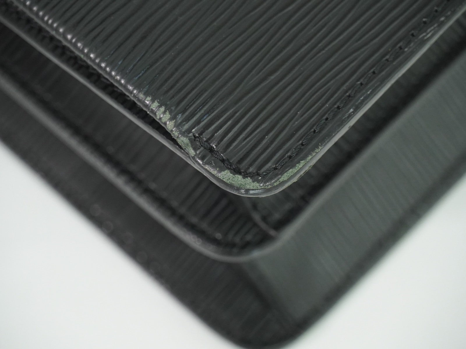 Louis Vuitton Neo Robusto 2 Briefcase Taiga Leather, BLACK, LEATHER, Briefcase