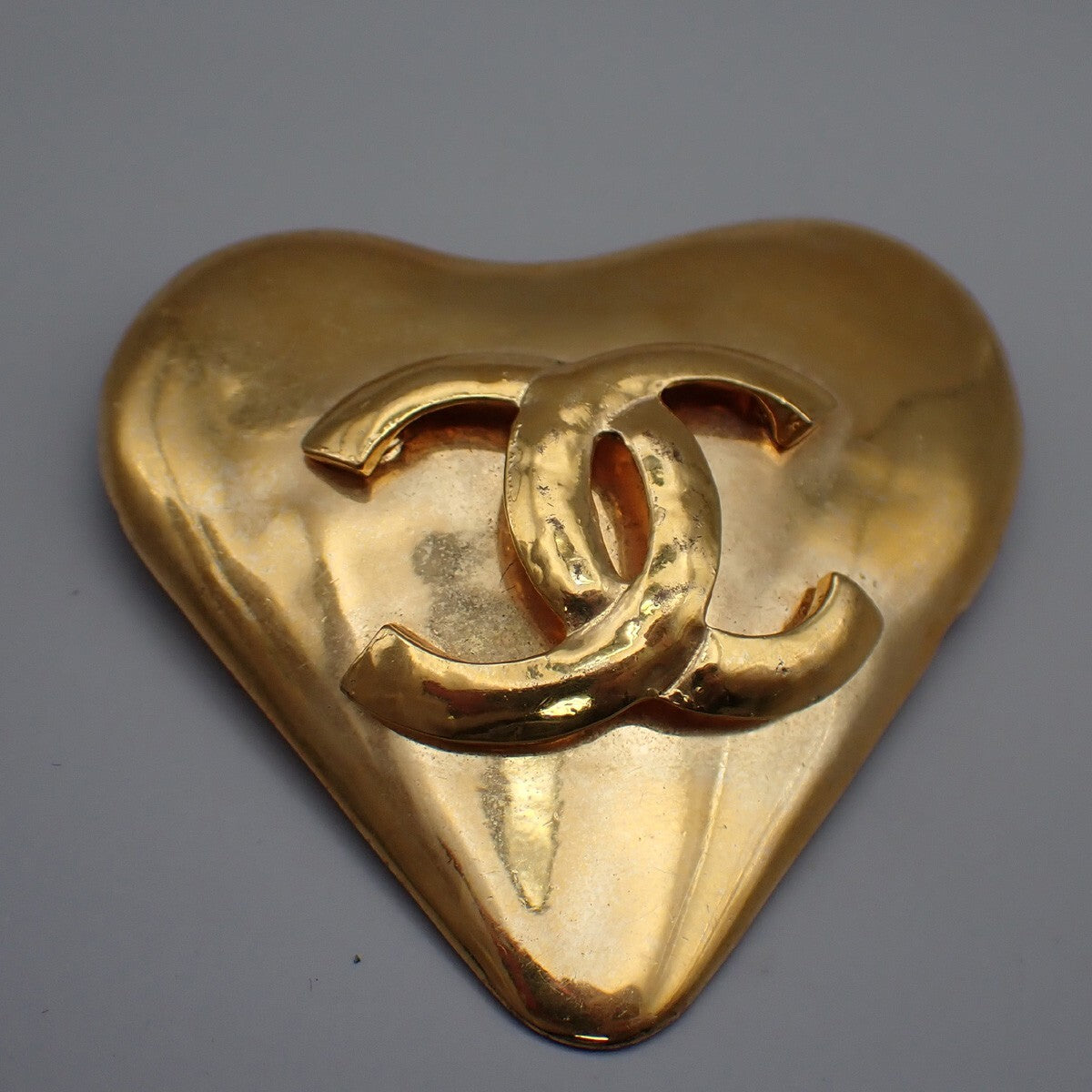 Chanel Vintage CC Heart Brooch Metal, GOLD, GOLD_PLATED, Brooch