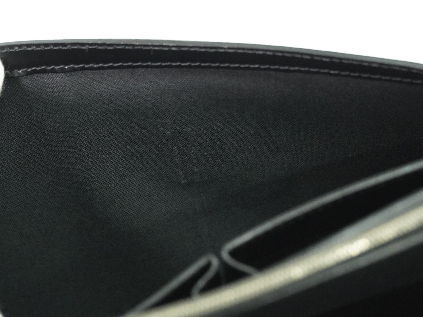 Louis Vuitton Neo Robusto 2 Briefcase Taiga Leather, BLACK, LEATHER, Briefcase