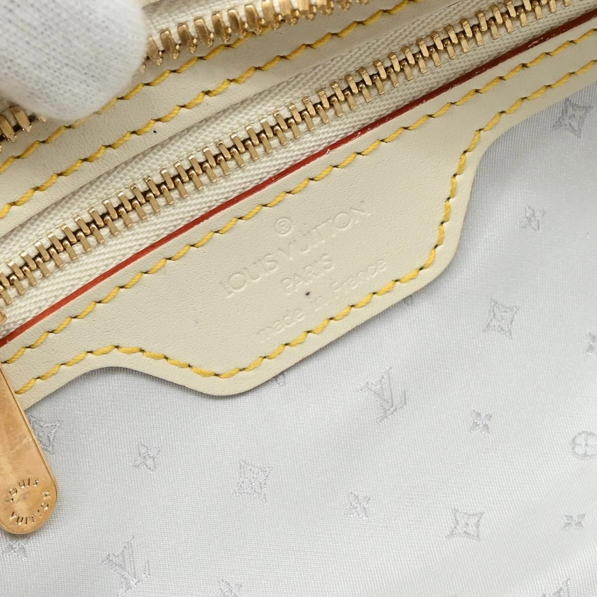 Louis Vuitton Suhali L'Epanoui Handbag Leather, WHITE, LEATHER, Handbag
