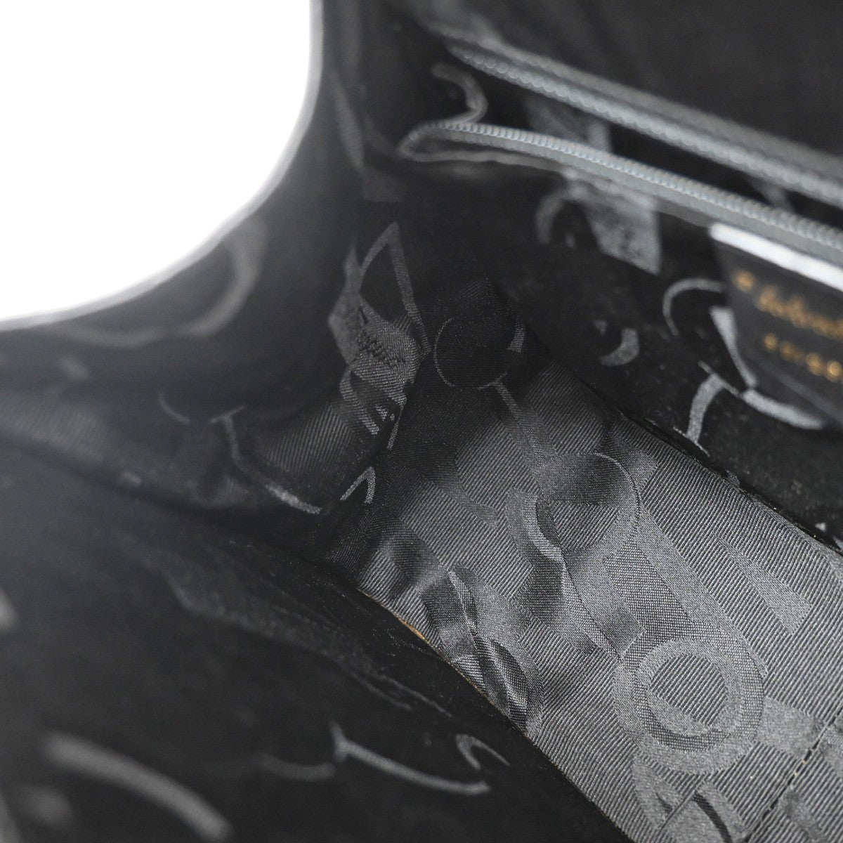 Salvatore Ferragamo Gancini Shoulder Bag Leather, BLACK, LEATHER, Shoulder bag