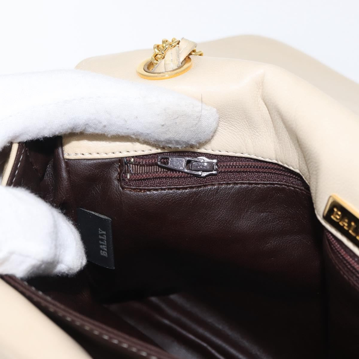 Bally Vintage Chain Shoulder Bag Quilted Leather, ECRU, LEATHER, Shoulder bag