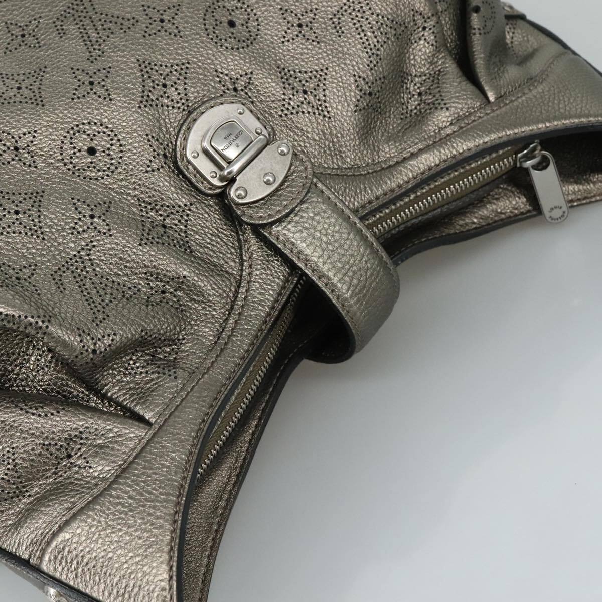 Louis Vuitton XS Crossbody Bag Mahina Leather, METALLIC, CANVAS, Shoulder bag
