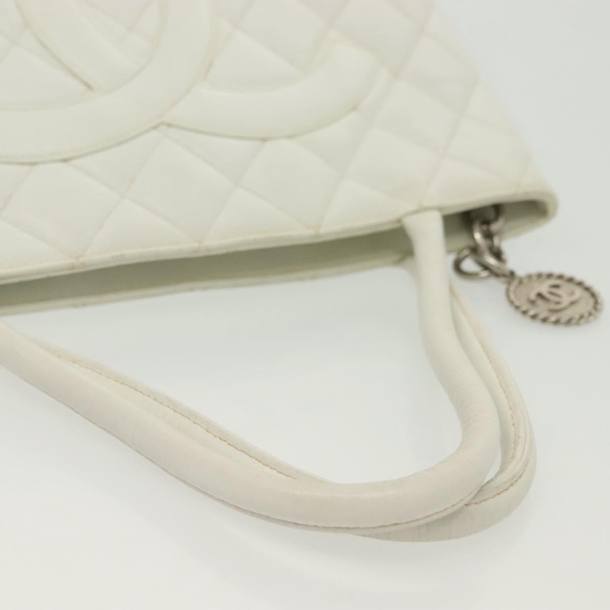 Chanel Medallion Tote Quilted Caviar, WHITE, LEATHER, Tote bag