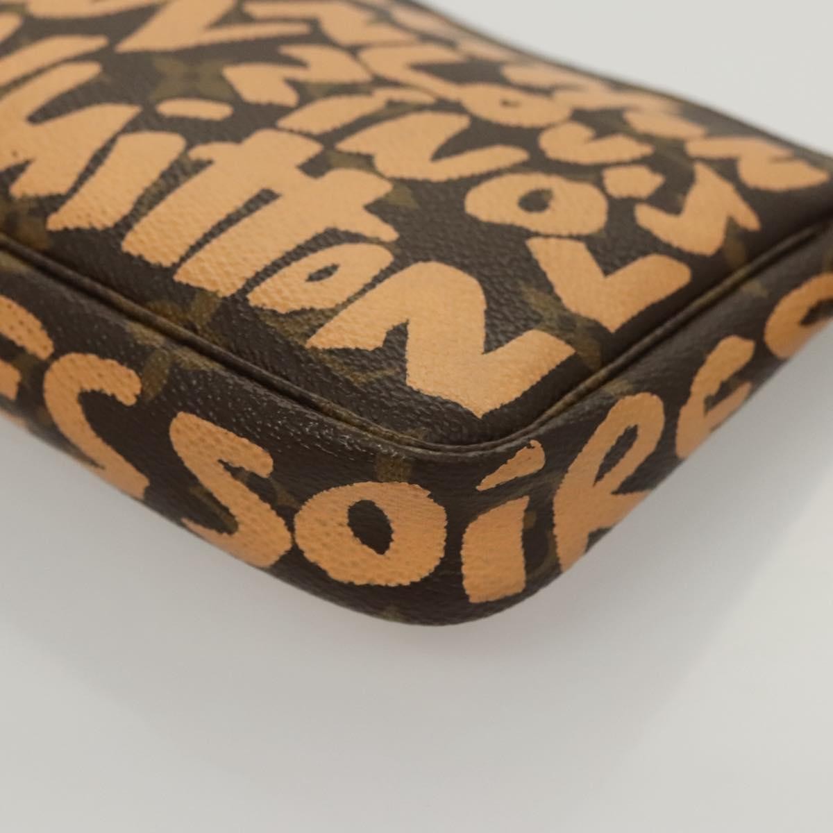 Louis Vuitton Pochette Accessoires Limited Edition Monogram Graffiti, ORANGE, CANVAS, Clutche & pouche
