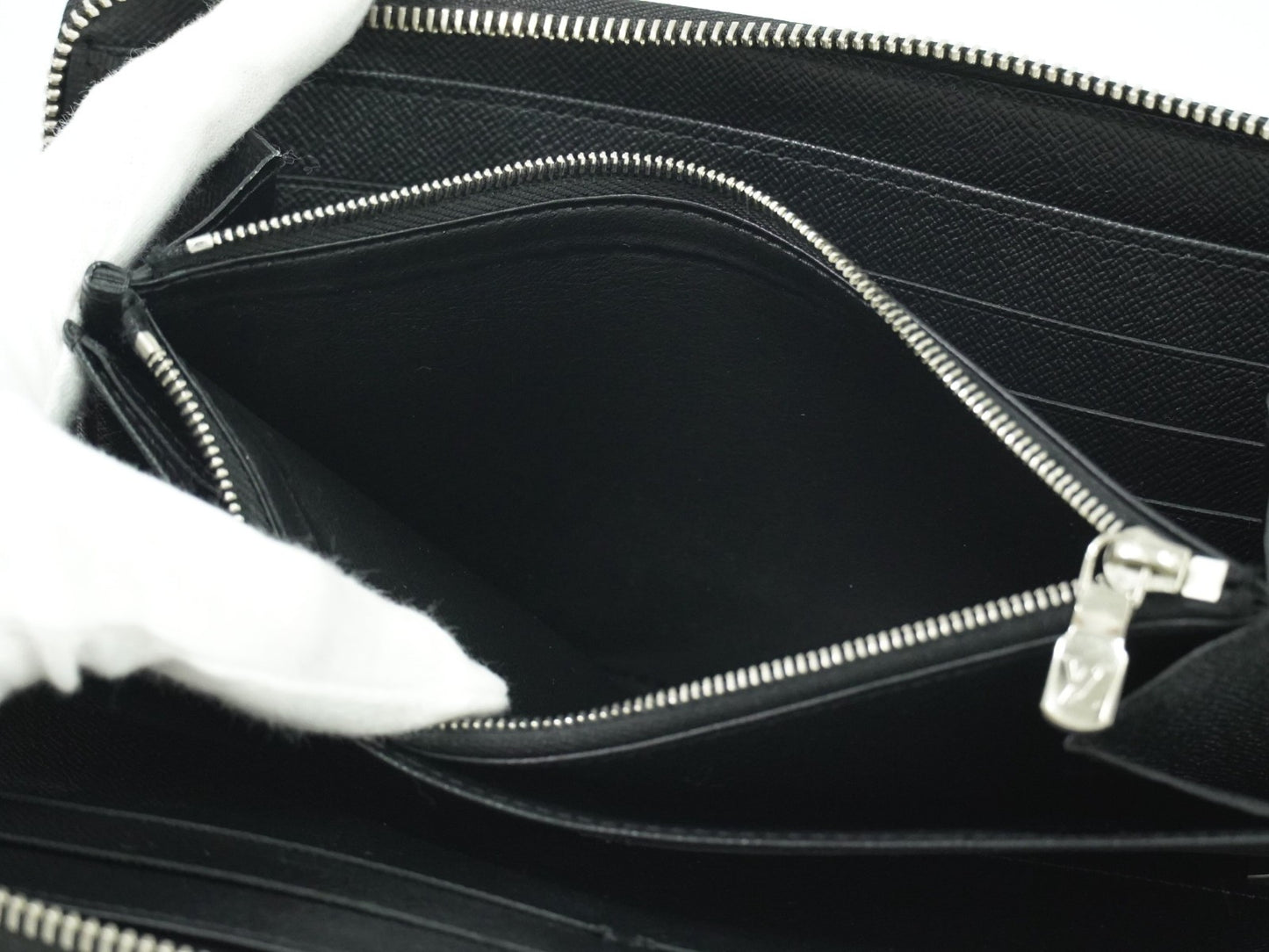 Louis Vuitton Zippy Organizer Taiga Leather, BLACK, LEATHER, Wallets