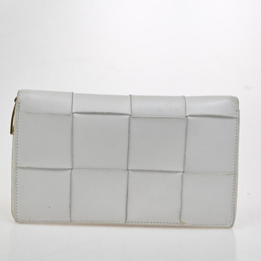 Bottega Veneta Cassette Zip Around Wallet Maxi Intrecciato Leather, WHITE, LEATHER, Wallets