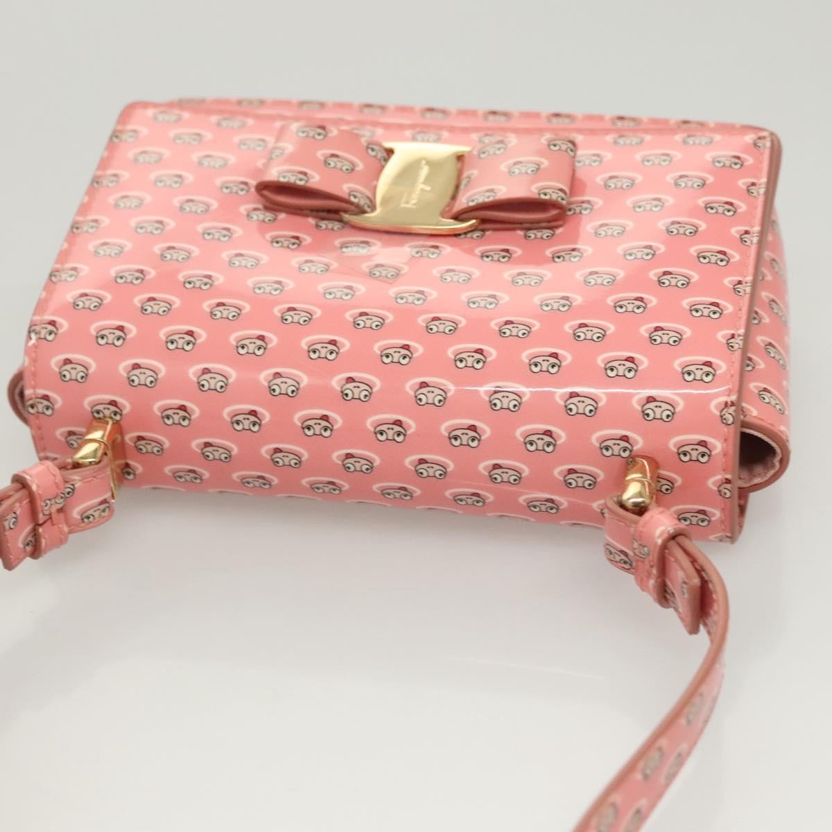 Salvatore Ferragamo Vala Shoulder Bag Patent Leather, PINK, PATENT_LEATHER, Shoulder bag