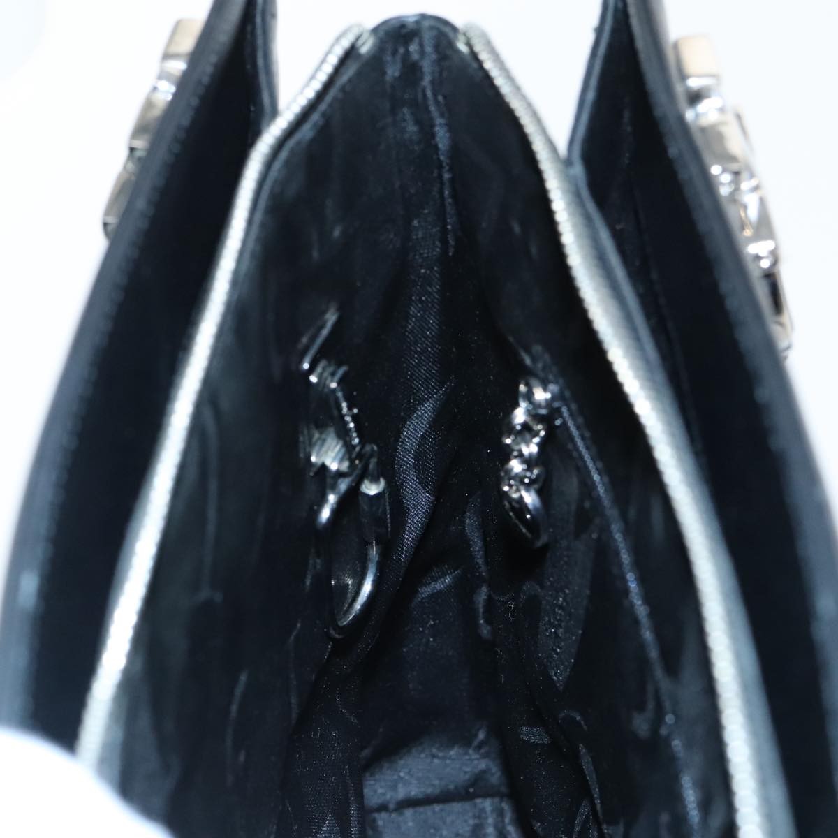 Salvatore Ferragamo Gancini Shoulder Bag Leather, BLACK, LEATHER, Tote bag