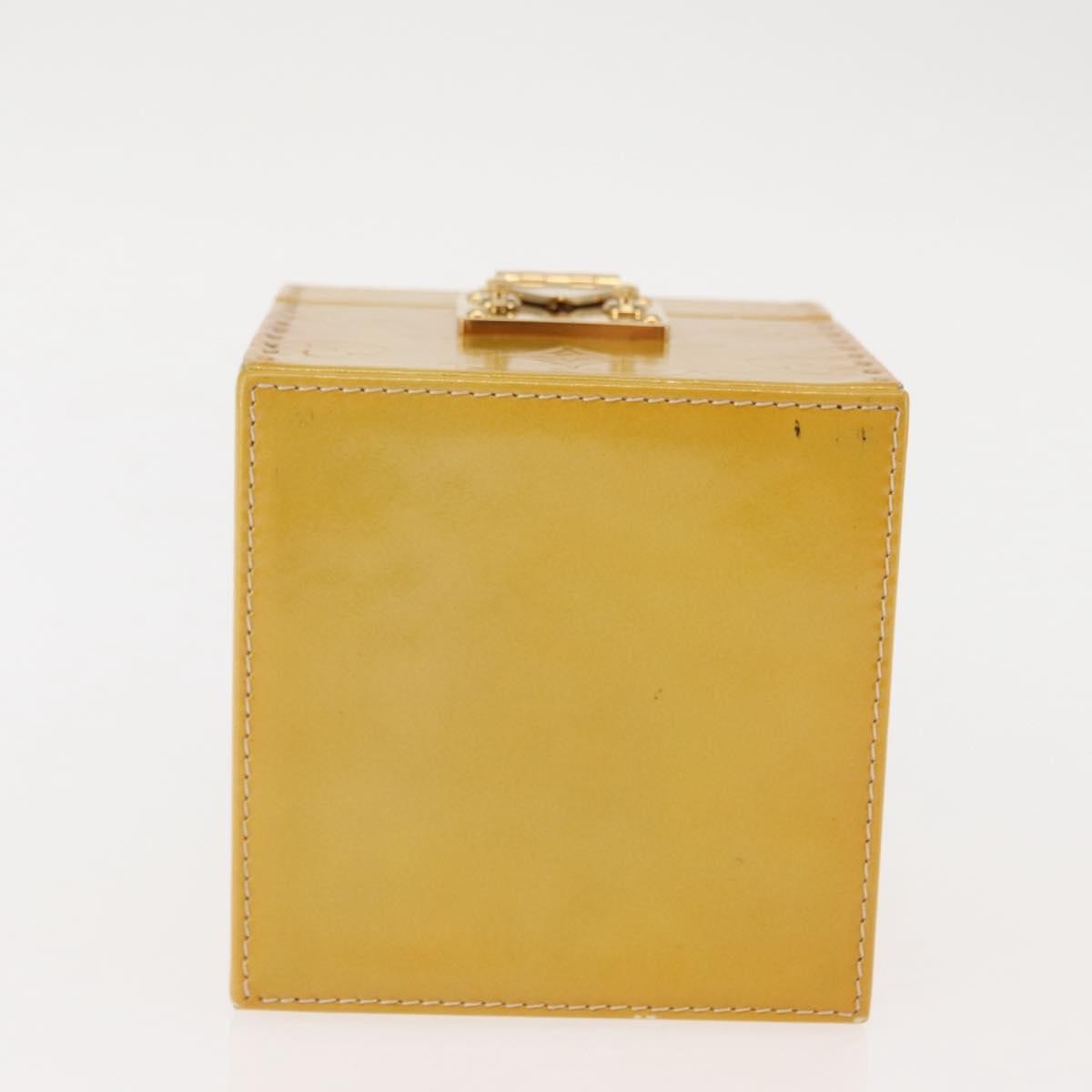 Louis Vuitton Bleecker Box Bag Monogram Vernis, BEIGE, PATENT_LEATHER, Clutche & pouche