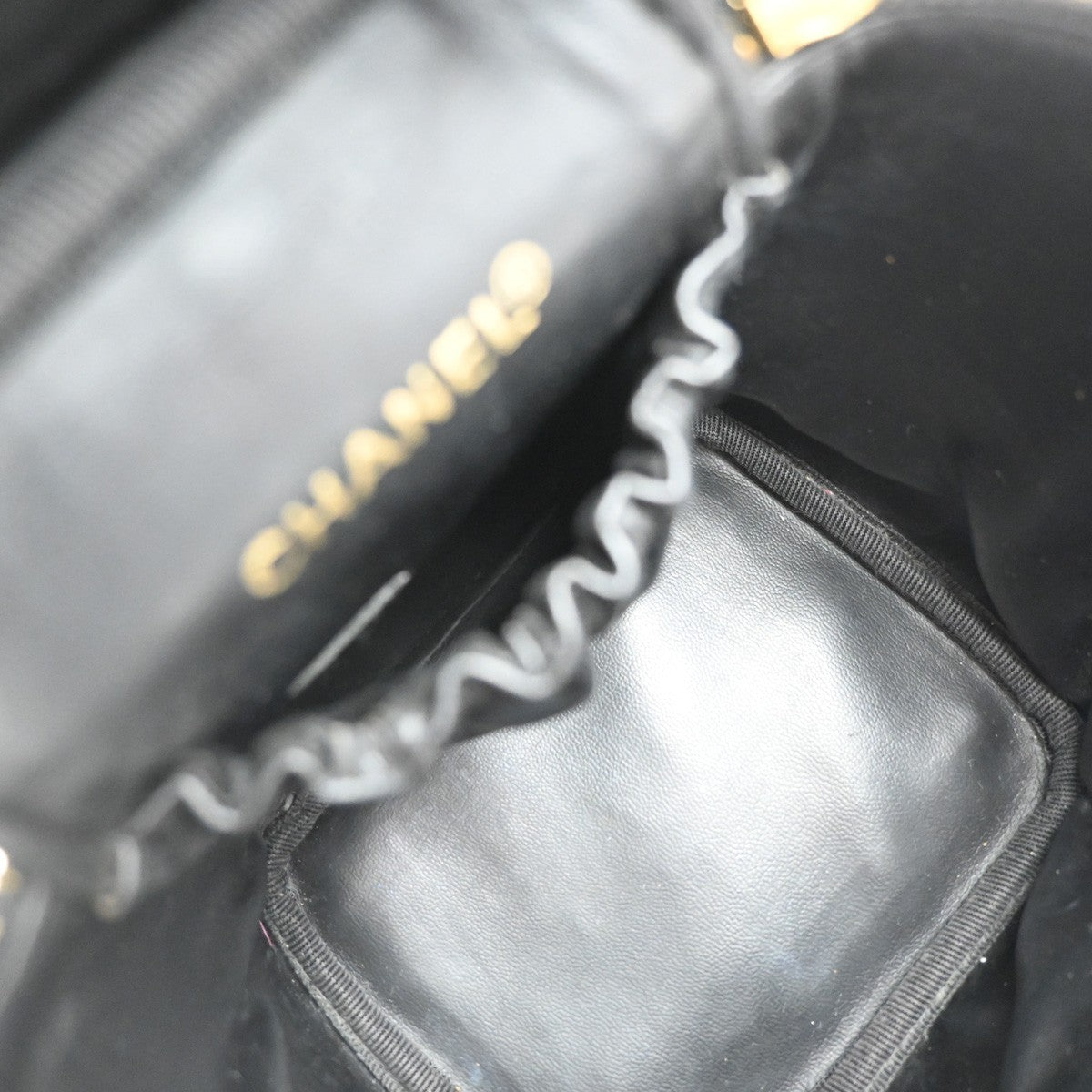 Chanel Vintage Cosmetic Case Leather, BLACK, LEATHER, Handbag
