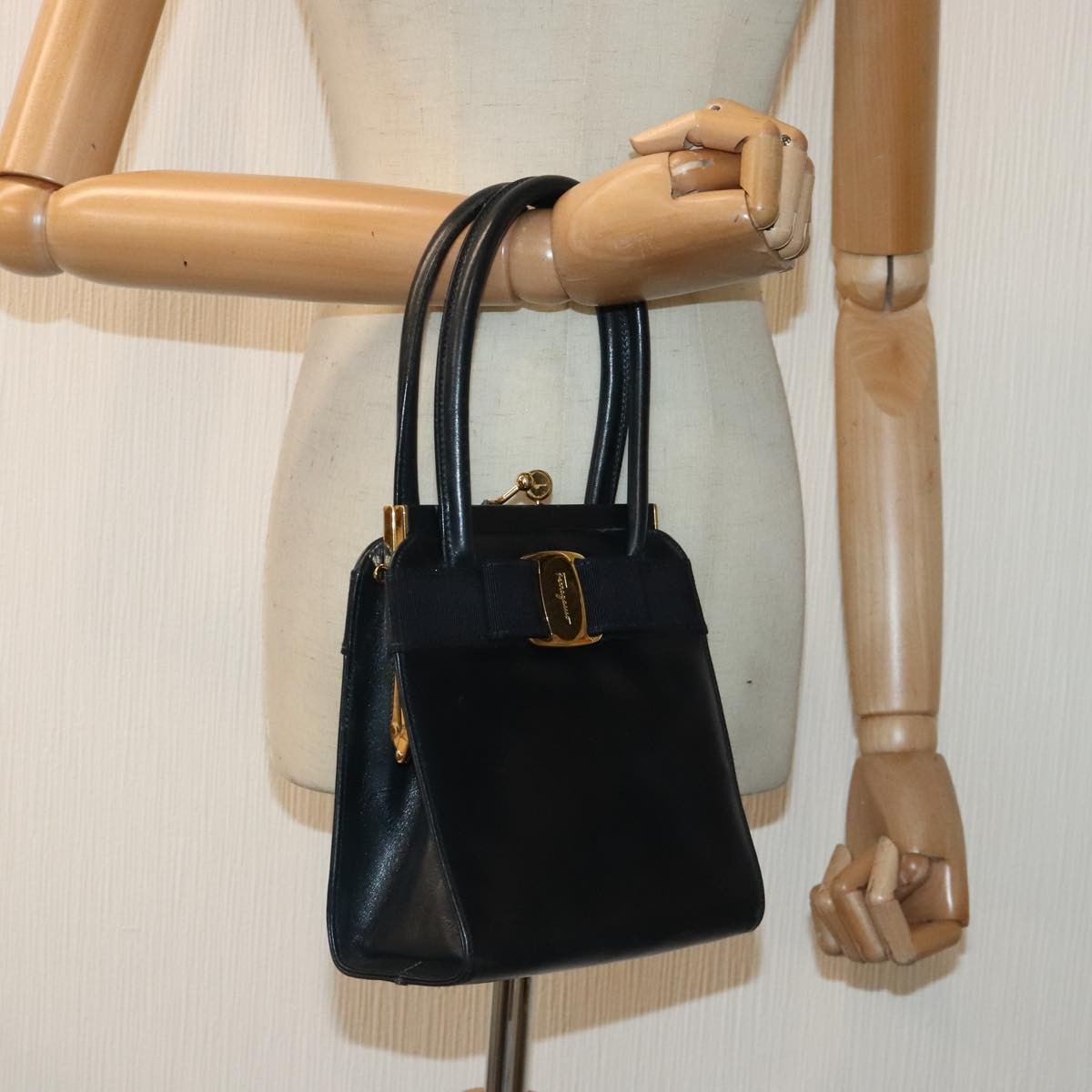 Salvatore Ferragamo Vala Handbag Leather, NAVY, LEATHER, Handbag