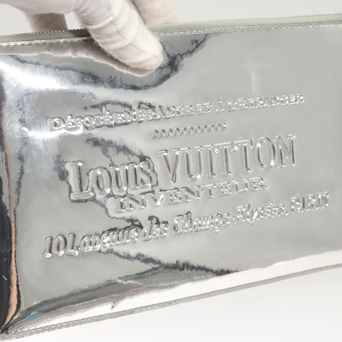 Louis Vuitton Pochette Plate Monogram mirror, SILVER, PATENT_LEATHER, Clutche & pouche