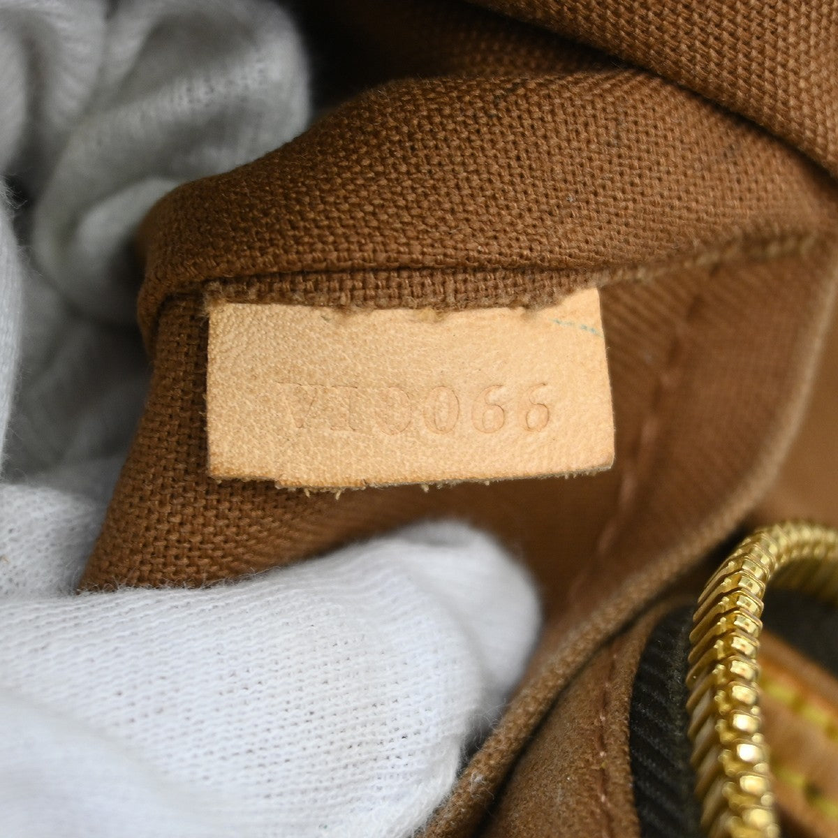Louis Vuitton Lockit Handbag Monogram Canvas, Brown, Canvas, Shoulder Bag
