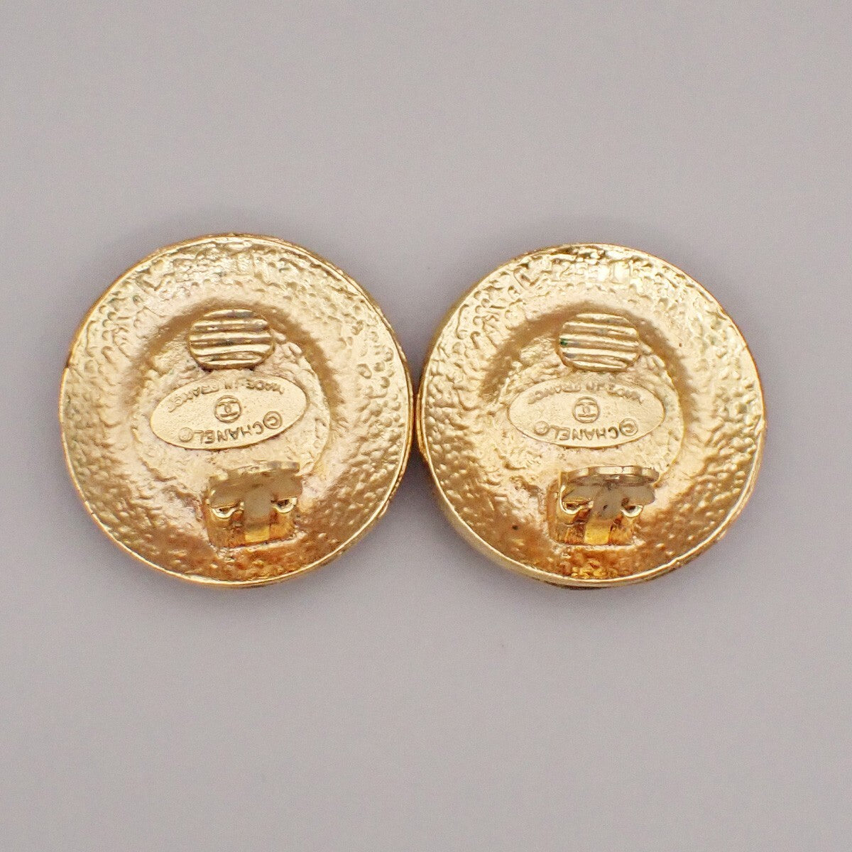 Chanel Vintage Round Clip-On Earrings Metal with Faux Pearl, GOLD, GOLD_PLATED, Earrings