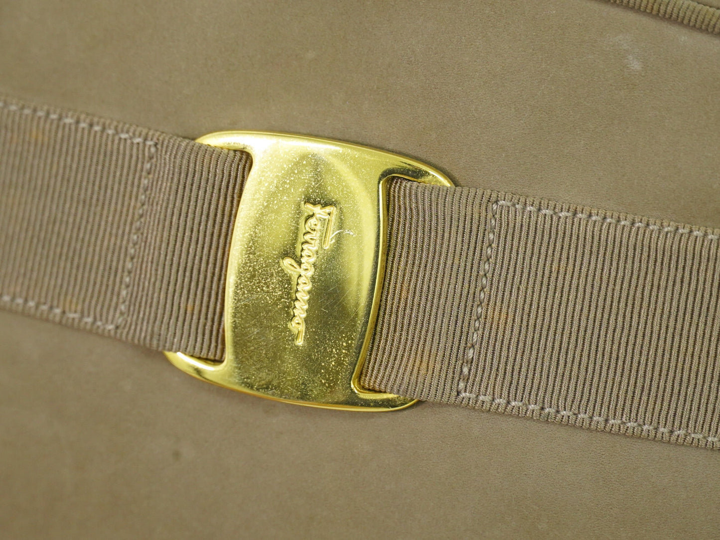 Salvatore Ferragamo Vara Bow camera Shoulder Bag Suede, BEIGE, SUEDE, Shoulder bag