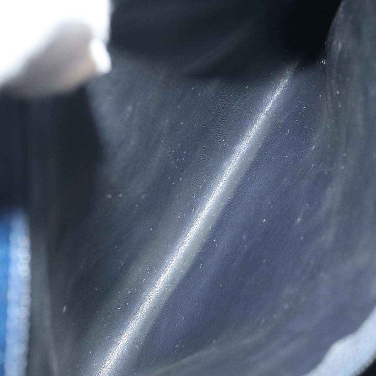 Chanel Vintage Stitched CC Shoulder Bag Caviar, NAVY, LEATHER, Shoulder bag