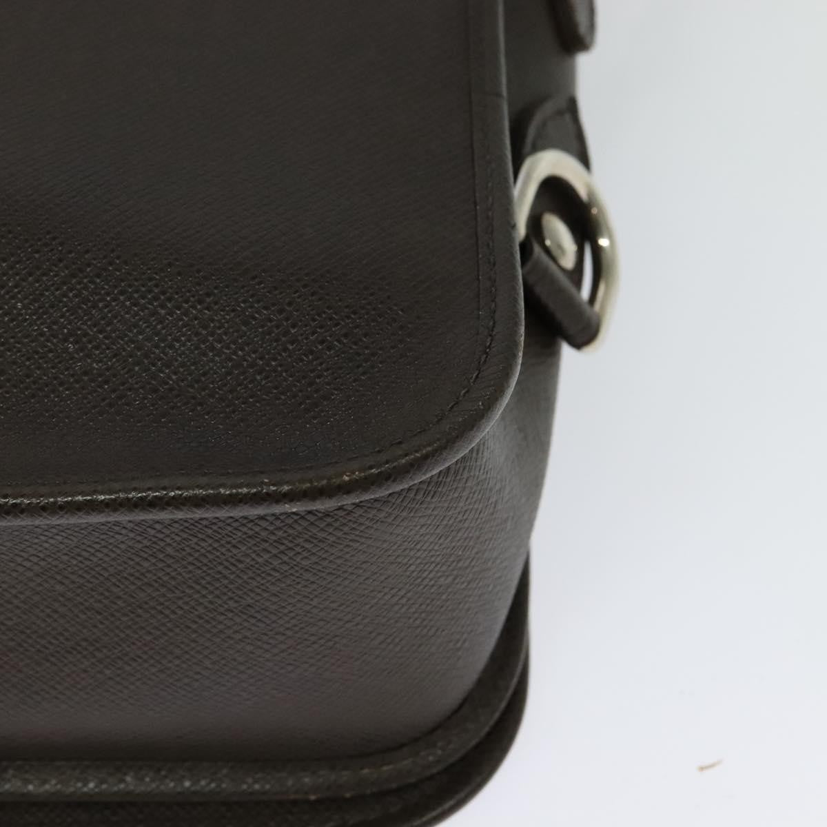 Louis Vuitton Andrei Messenger Bag Taiga Leather, BROWN, LEATHER, Shoulder bag