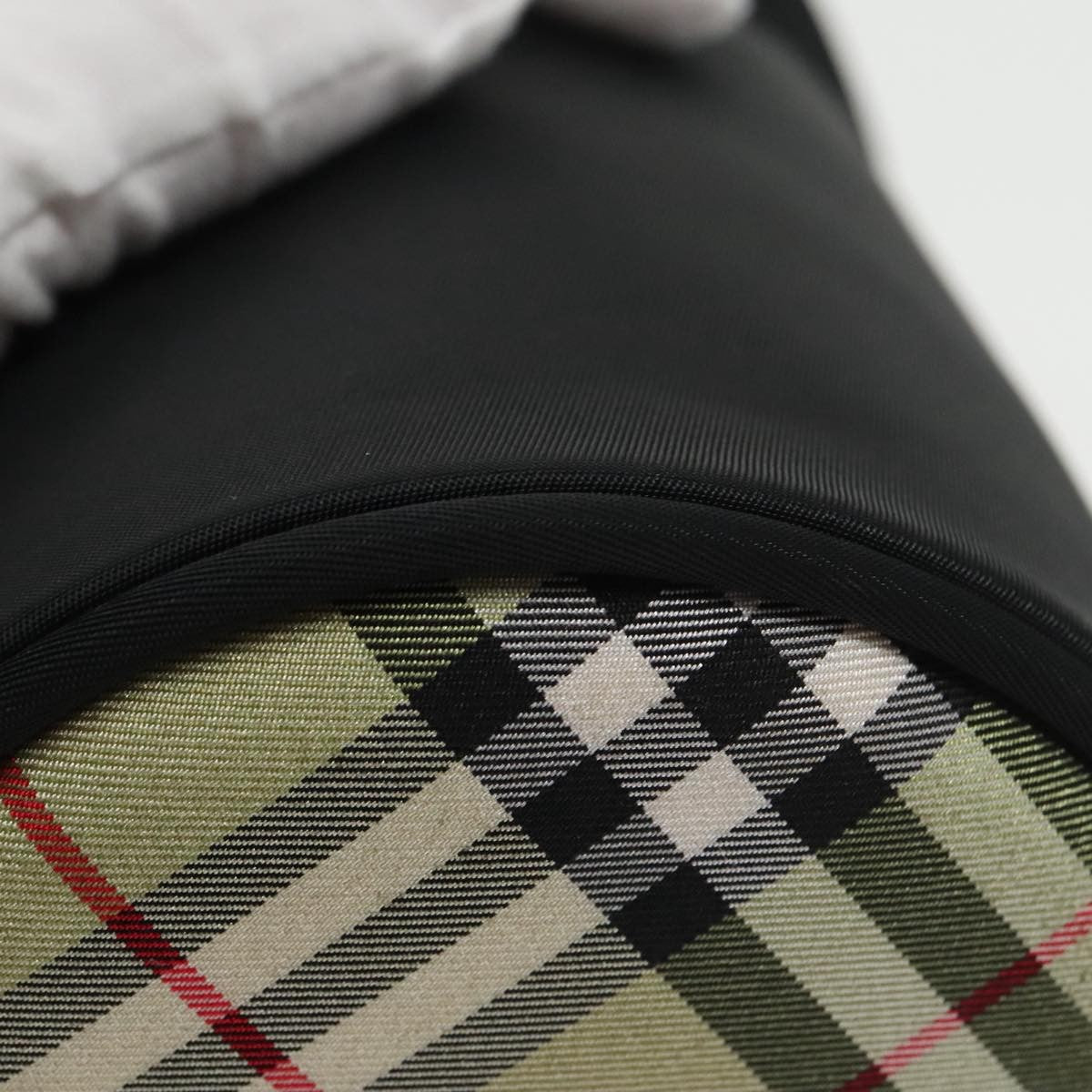 Burberry Vanity pouch Nylon, BLACK, NYLON, Clutche & pouche