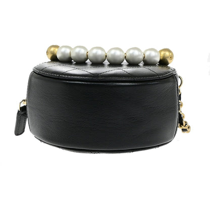 Chanel Chic Pearls Round Clutch with Chain Quilted Lambskin, BLACK, LEATHER, Shoulder bag