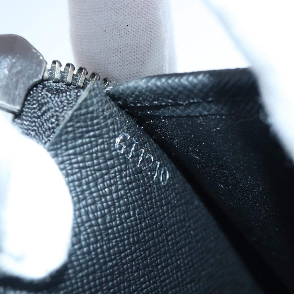 Louis Vuitton Zippy wallet vertical Taurillon Leather, BLACK, CANVAS, Wallets