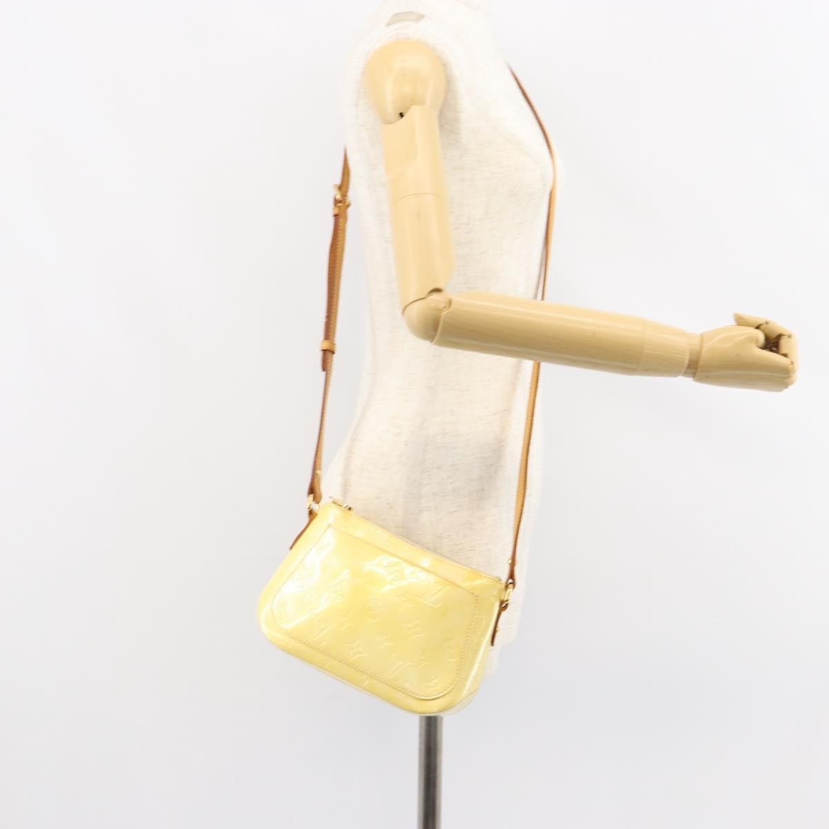 Louis Vuitton Minna Street Handbag Monogram Vernis, YELLOW, PATENT_LEATHER, Shoulder bag