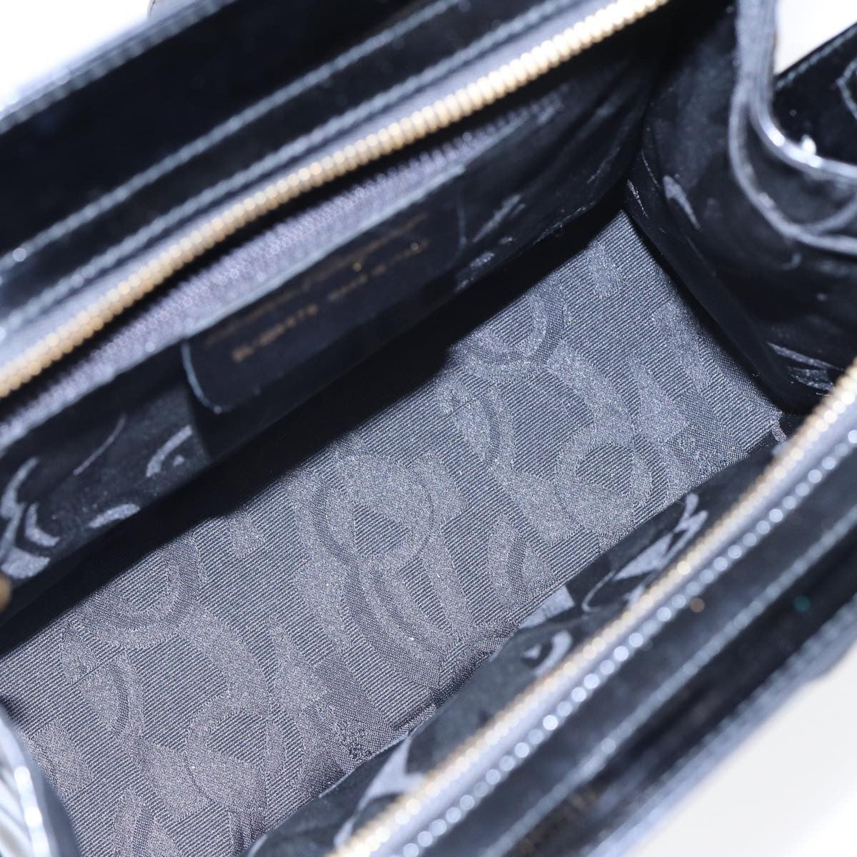 Salvatore Ferragamo Vala Shoulder Bag Patent Leather, BLACK, PATENT_LEATHER, Shoulder bag