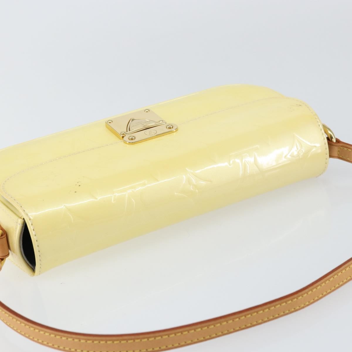 Louis Vuitton Malibu Street Handbag Monogram Vernis, BEIGE, PATENT_LEATHER, Clutche & pouche