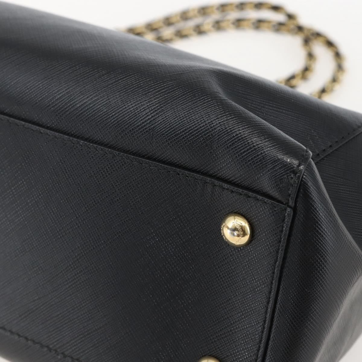 Salvatore Ferragamo Vala Chain Shoulder bag Leather, BLACK, LEATHER, Shoulder bag