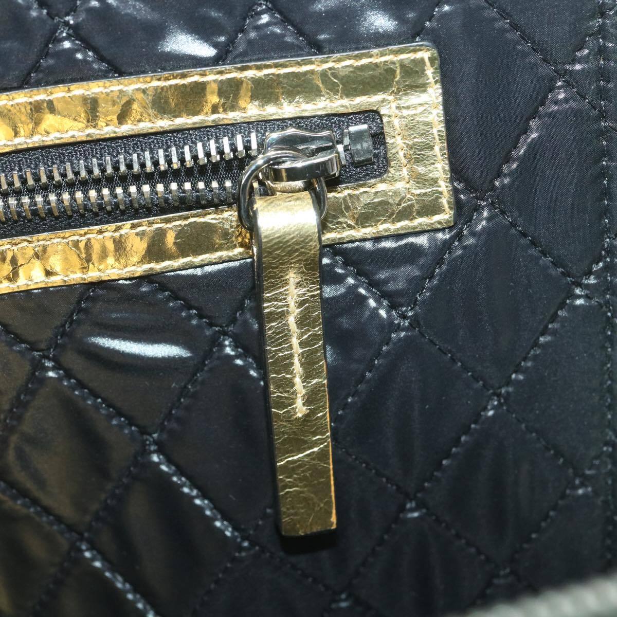 Chanel Je ne suis pas en solde Leather, GOLD, LEATHER, Handbag