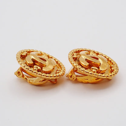 Chanel Vintage CC Round Button Clip-On Earrings Metal, Gold, Gold Plated, Earrings