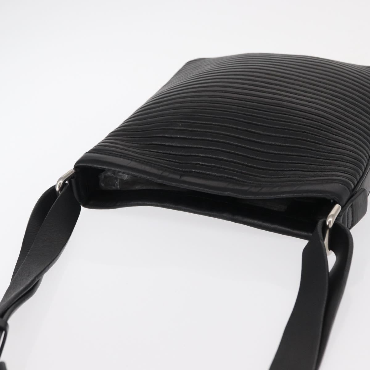 Salvatore Ferragamo Gancini Shoulder Bag Leather, BLACK, LEATHER, Shoulder bag