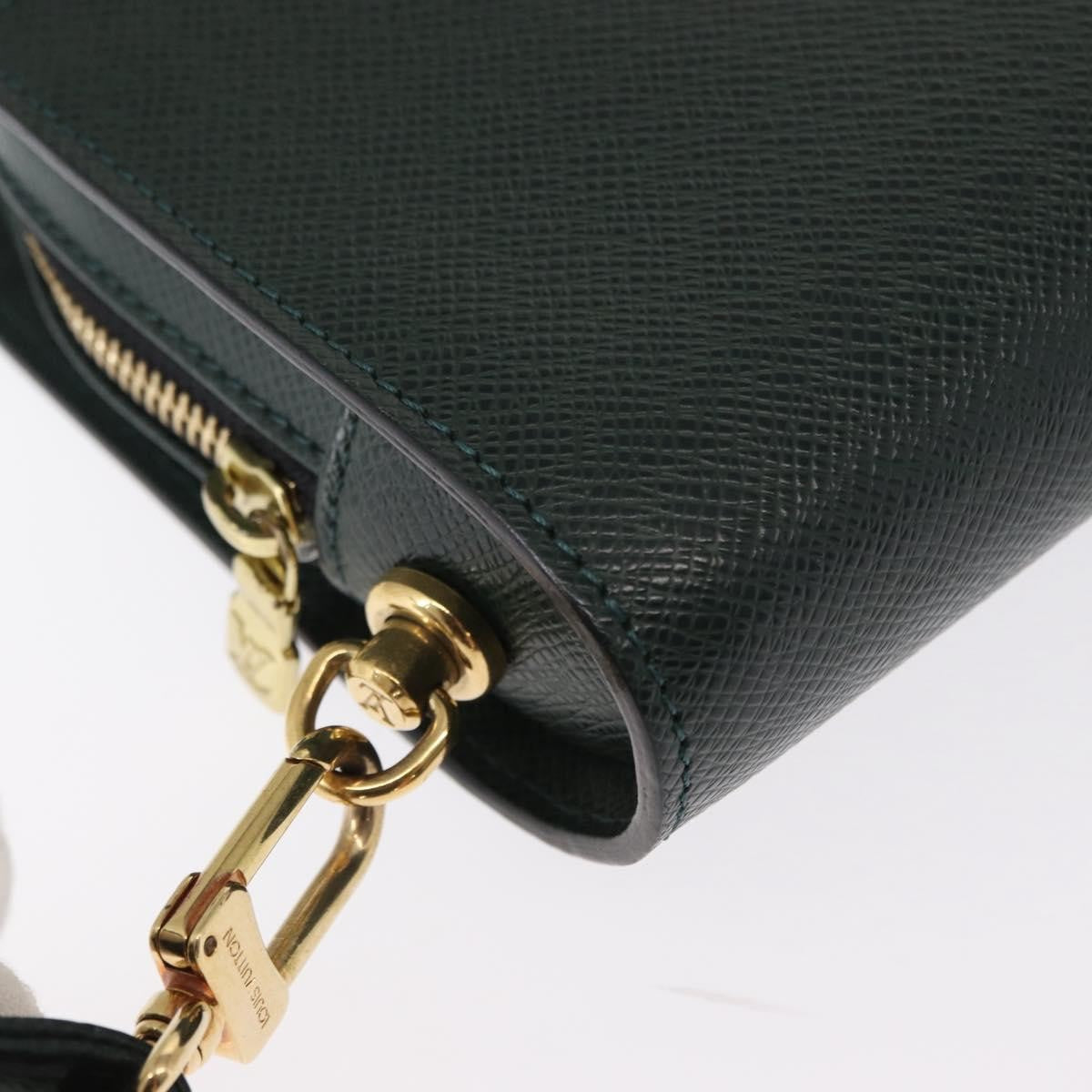 Louis Vuitton Pochette Baikal Clutch Taiga Leather, GREEN, LEATHER, Clutche & pouche