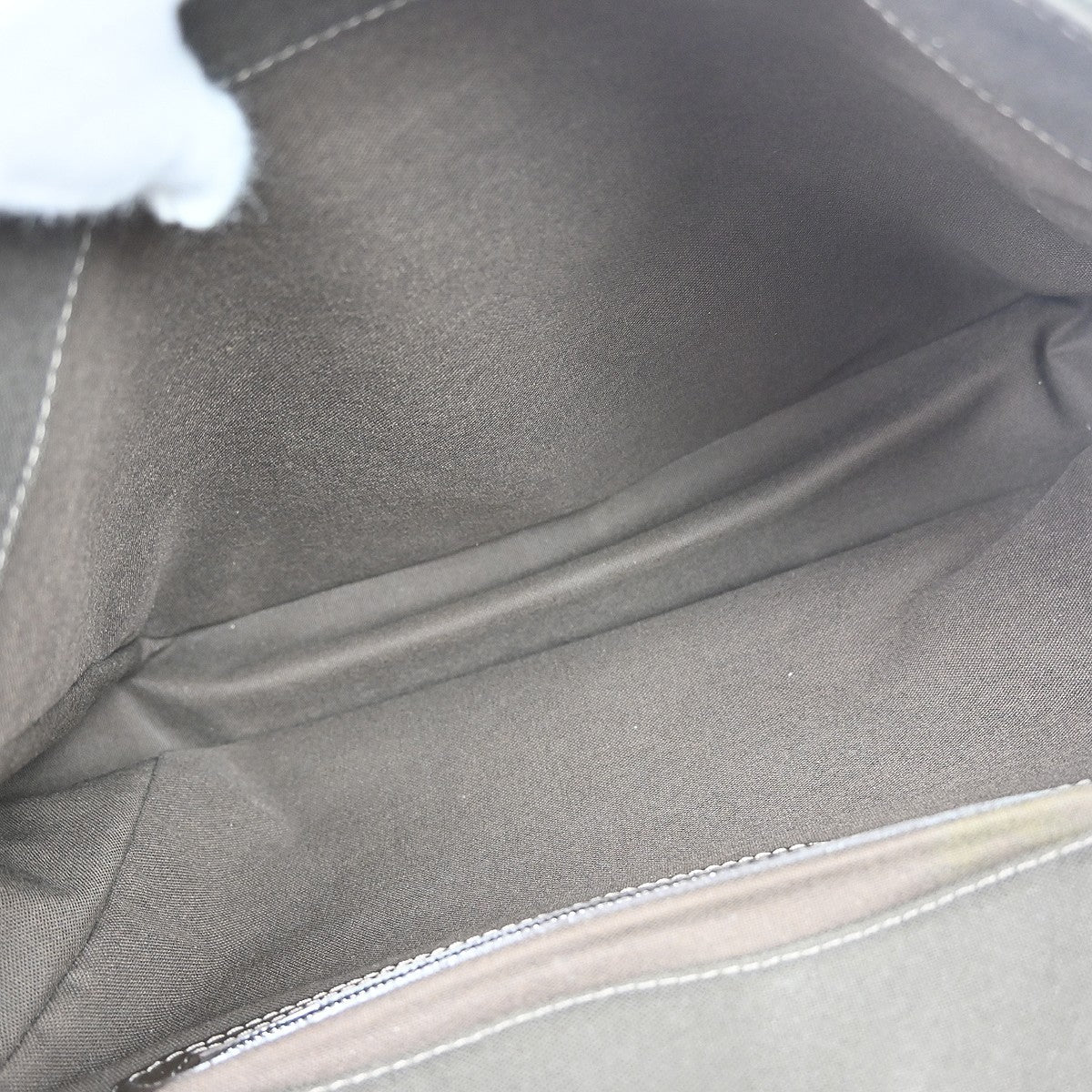 Louis Vuitton Viktor Messenger Bag Taiga Leather, BROWN, LEATHER, Shoulder bag