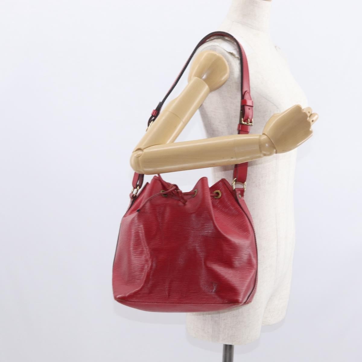 Louis Vuitton Petit Noe Handbag Epi Leather, RED, LEATHER, Shoulder bag