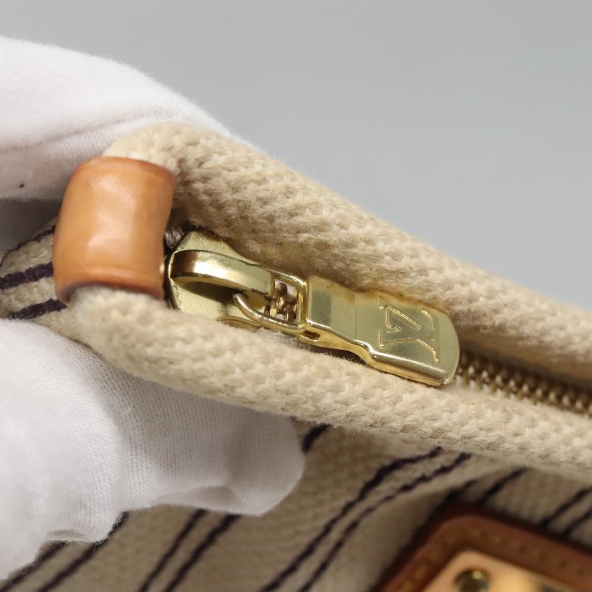 Louis Vuitton Antigua Pouch Canvas, WHITE, CANVAS, Clutche & pouche