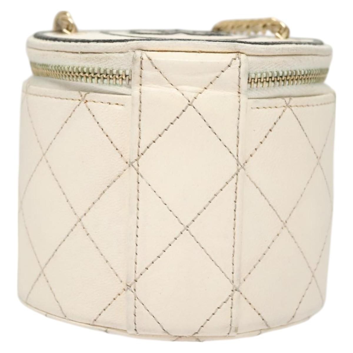 Chanel CC Round Vanity Case with Chain Quilted Lambskin, WHITE, LEATHER, Shoulder bag